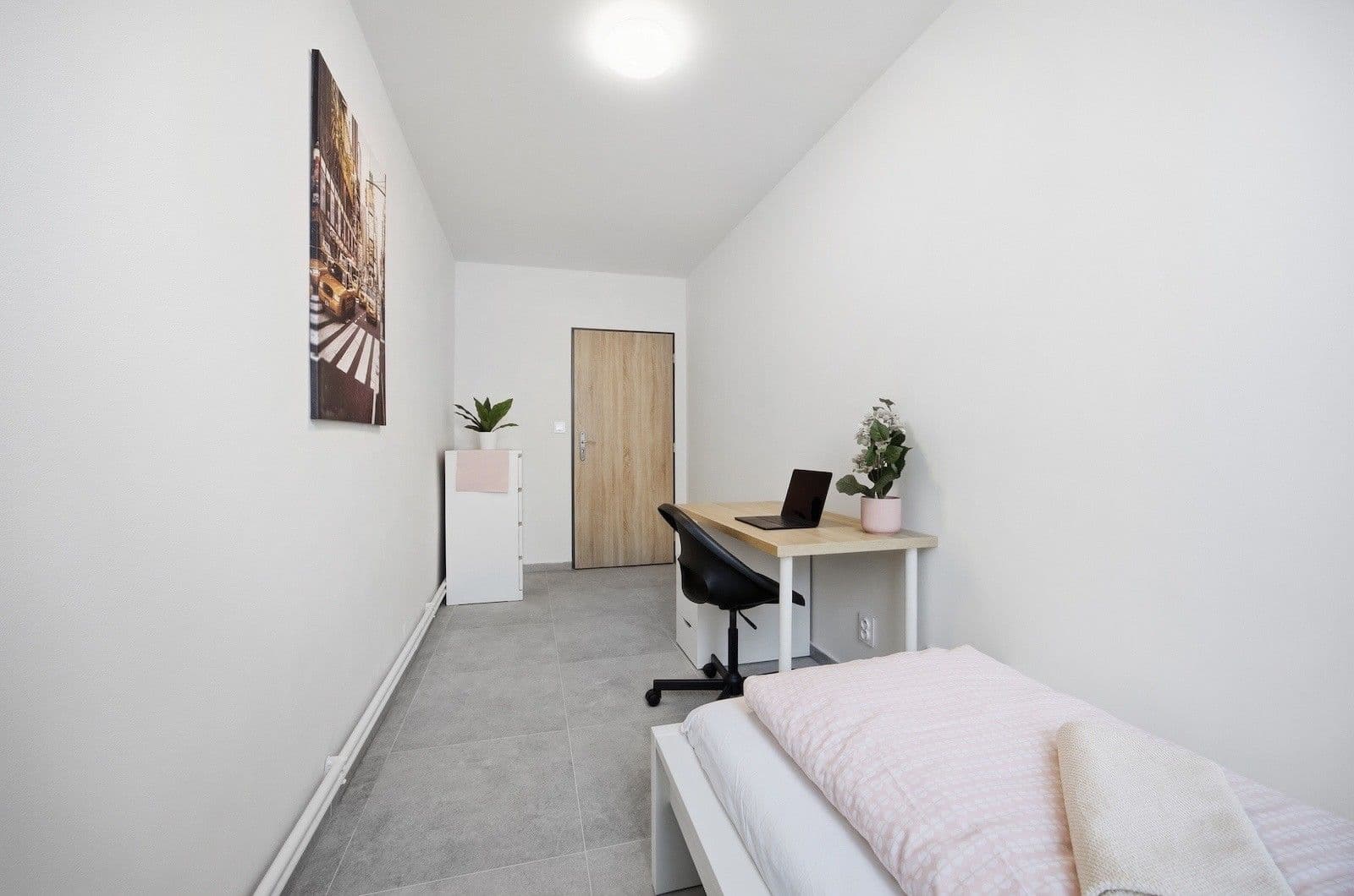 Prenájom bytu 6-izbový 130 m², Veltruská, Praha, Praha Prenájom bytu 6-izbový 130 m², Veltruská, Praha, Praha