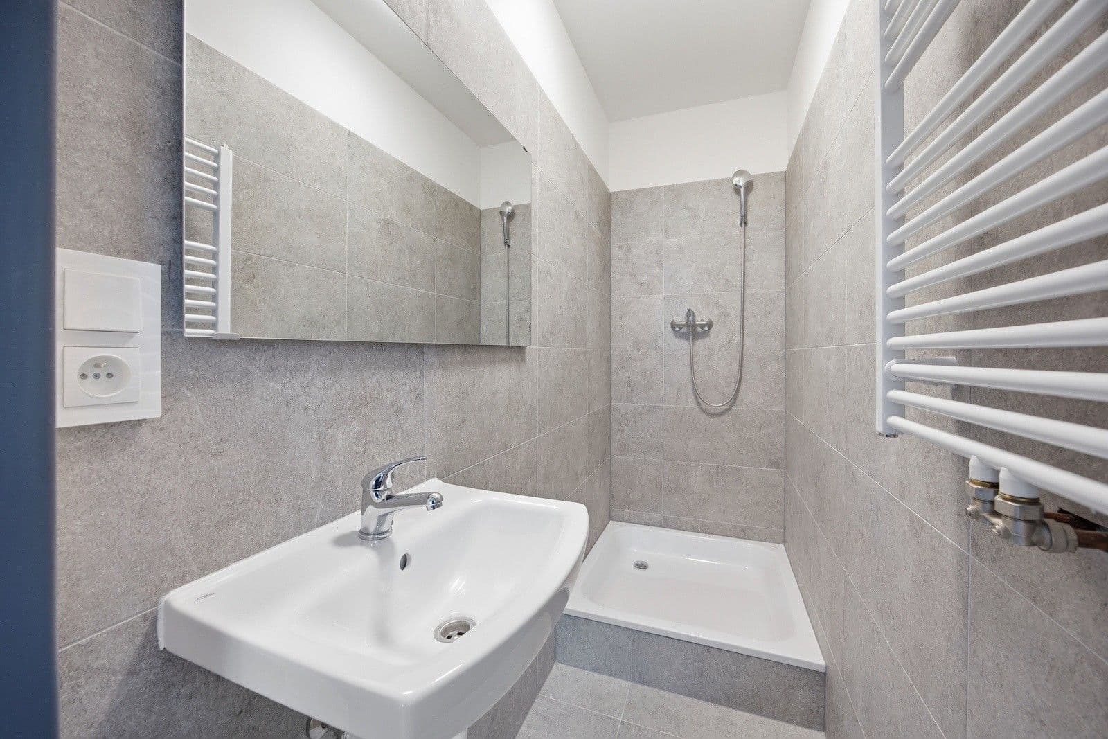 Prenájom bytu 6-izbový 130 m², Veltruská, Praha, Praha Prenájom bytu 6-izbový 130 m², Veltruská, Praha, Praha