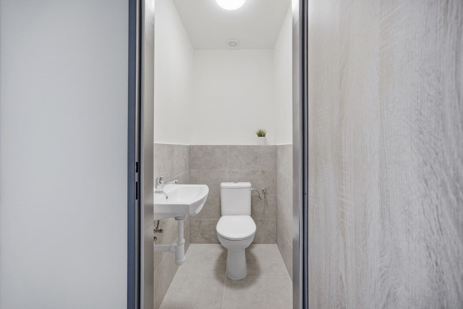 Prenájom bytu 6-izbový 130 m², Veltruská, Praha, Praha Prenájom bytu 6-izbový 130 m², Veltruská, Praha, Praha