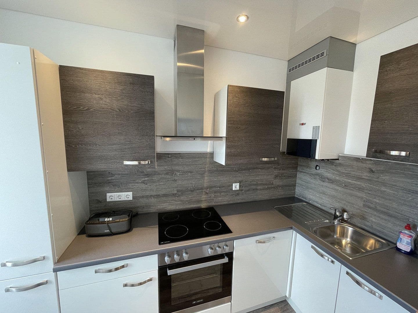 Predaj bytu 1-izbový 32 m², Aachenerstr. 157, Düsseldorf, Severné Porýnie - Westfálsko Predaj bytu 1-izbový 32 m², Aachenerstr. 157, Düsseldorf, Severné Porýnie - Westfálsko