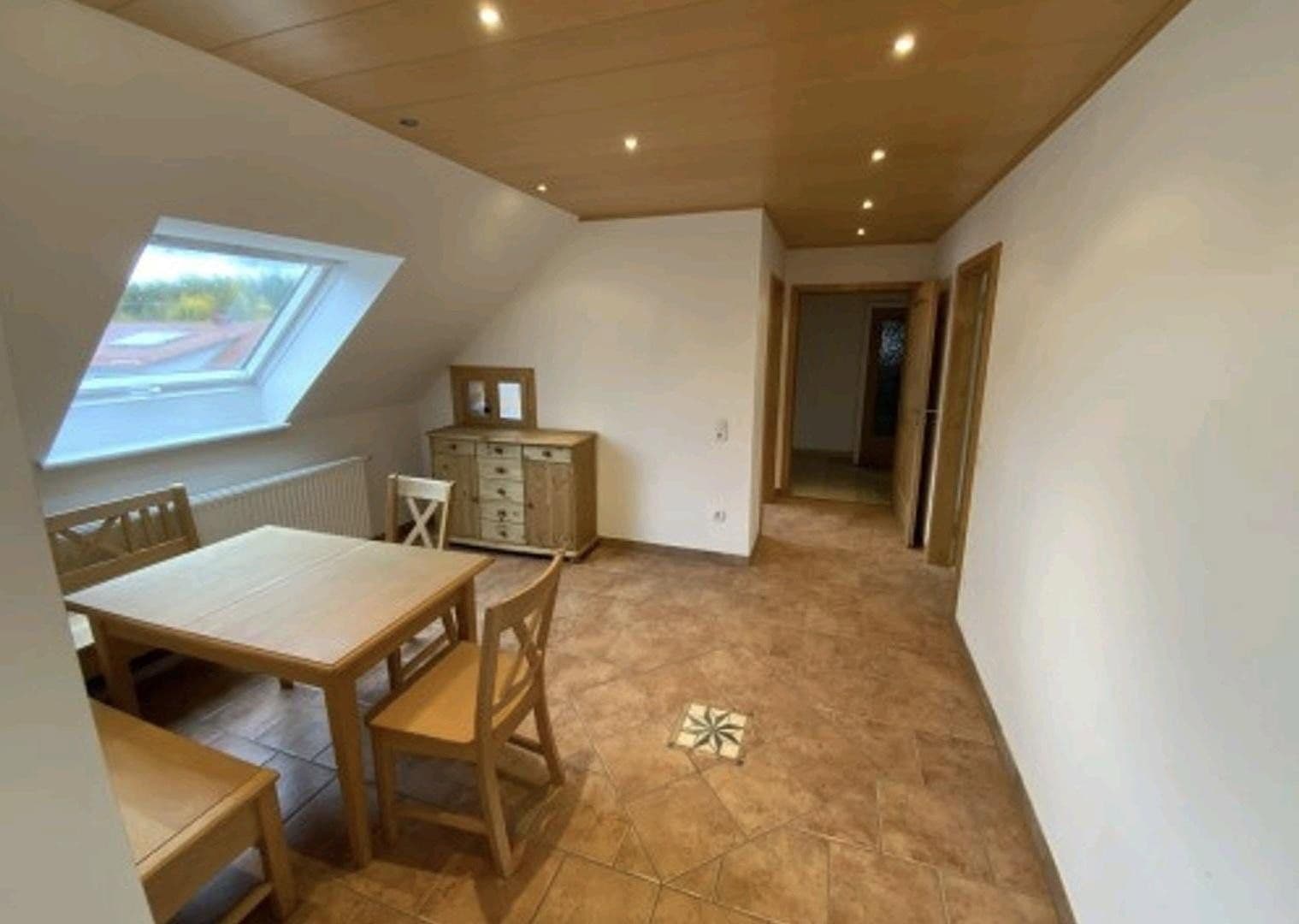 Prenájom bytu 5-izbový 106 m², Pezoldstraße 28, Gößweinstein, Bavorsko Prenájom bytu 5-izbový 106 m², Pezoldstraße 28, Gößweinstein, Bavorsko