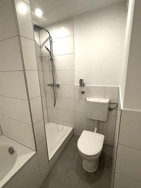 Prenájom bytu 3-izbový 92 m², Noestraße 28, München, Bavorsko Prenájom bytu 3-izbový 92 m², Noestraße 28, München, Bavorsko