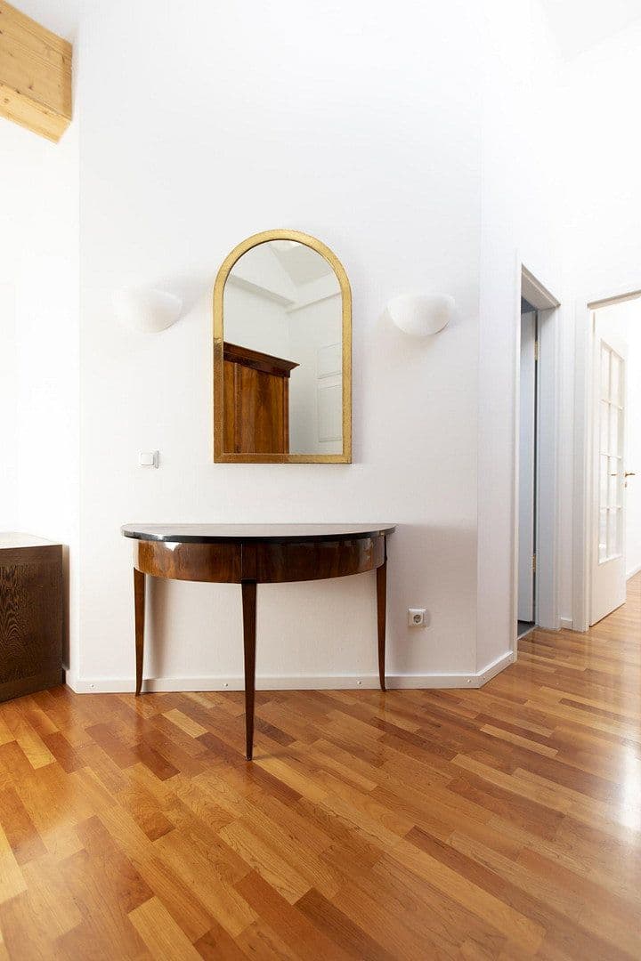 Prenájom bytu 3-izbový 90 m², Forstenrieder Allee 194, München, Bavorsko Prenájom bytu 3-izbový 90 m², Forstenrieder Allee 194, München, Bavorsko