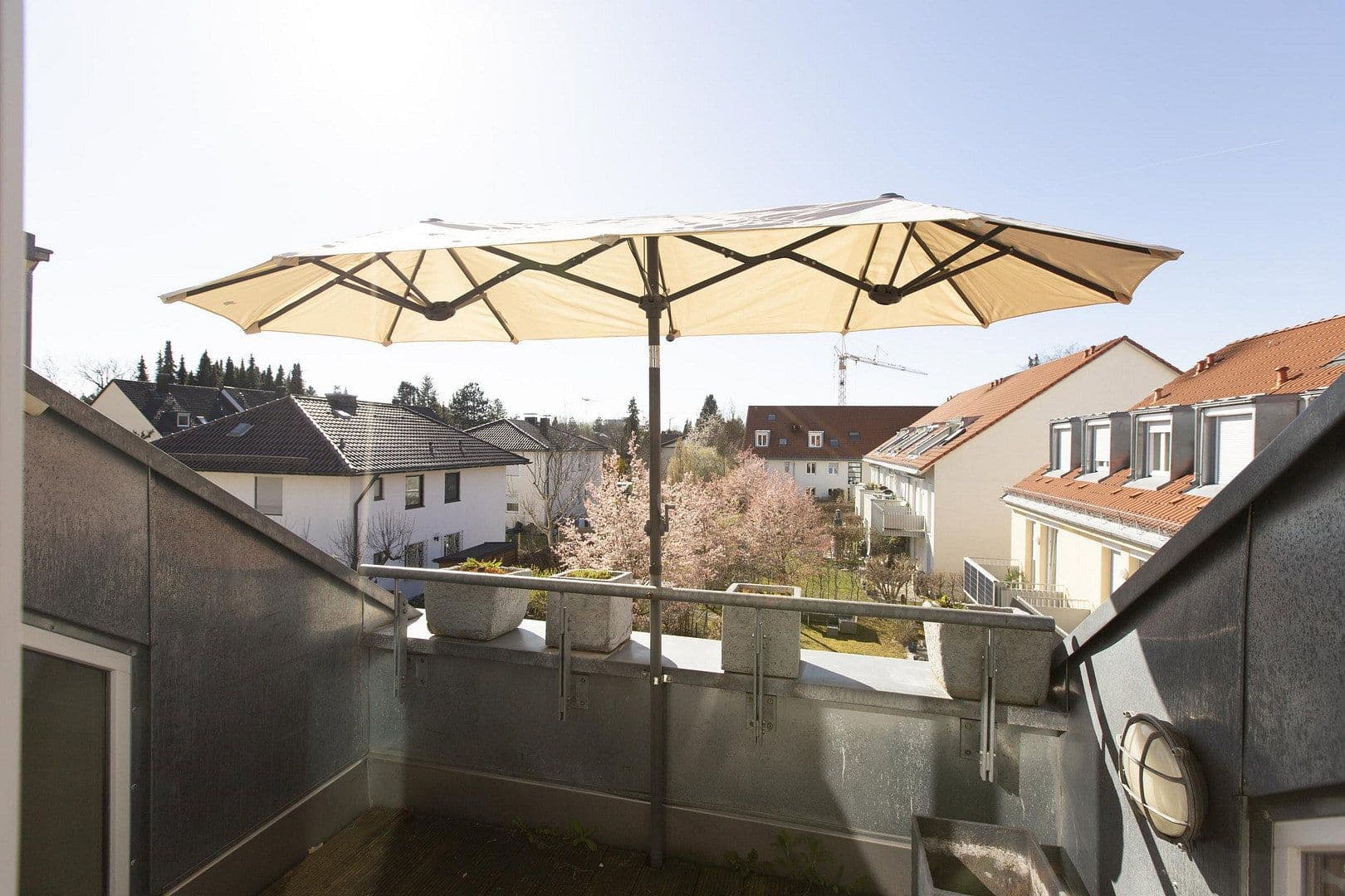 Prenájom bytu 3-izbový 90 m², Forstenrieder Allee 194, München, Bavorsko Prenájom bytu 3-izbový 90 m², Forstenrieder Allee 194, München, Bavorsko