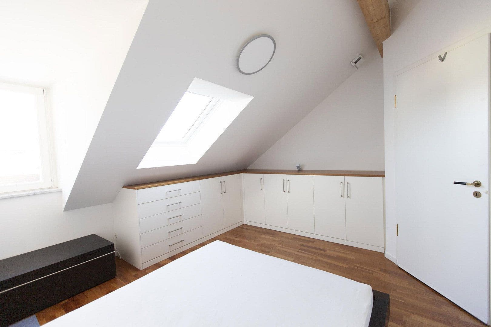 Prenájom bytu 3-izbový 90 m², Forstenrieder Allee 194, München, Bavorsko Prenájom bytu 3-izbový 90 m², Forstenrieder Allee 194, München, Bavorsko