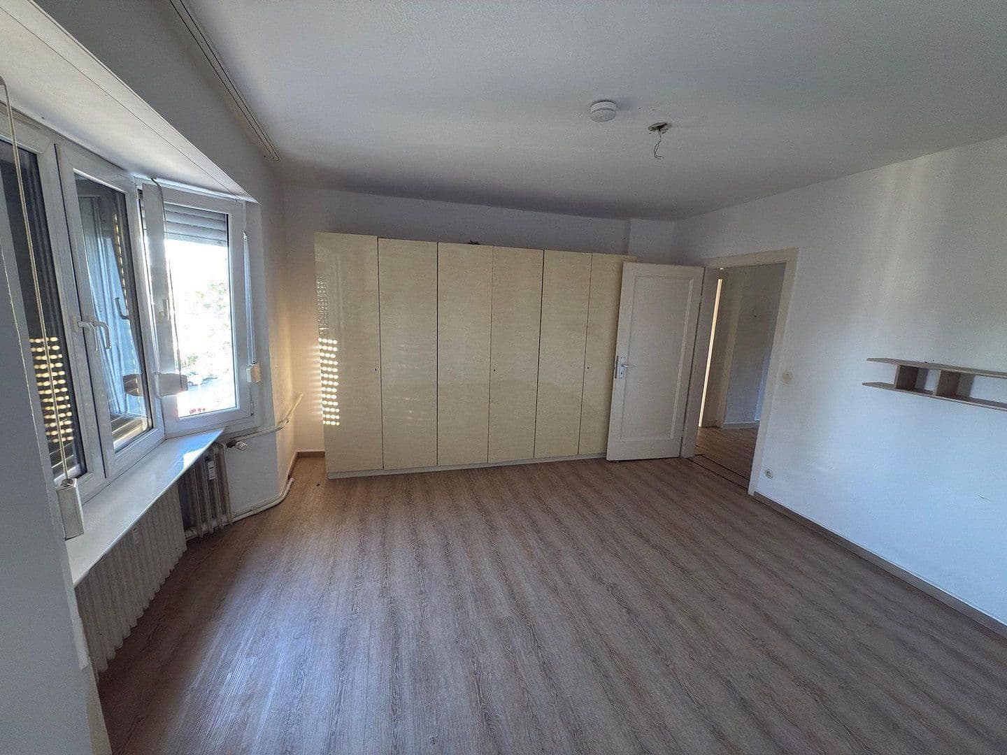 Predaj domu 255 m², pozemek 385 m², Hochstr. 3, Bad Neuenahr-Ahrweiler, Porýnie-Falcko Predaj domu 255 m², pozemek 385 m², Hochstr. 3, Bad Neuenahr-Ahrweiler, Porýnie-Falcko