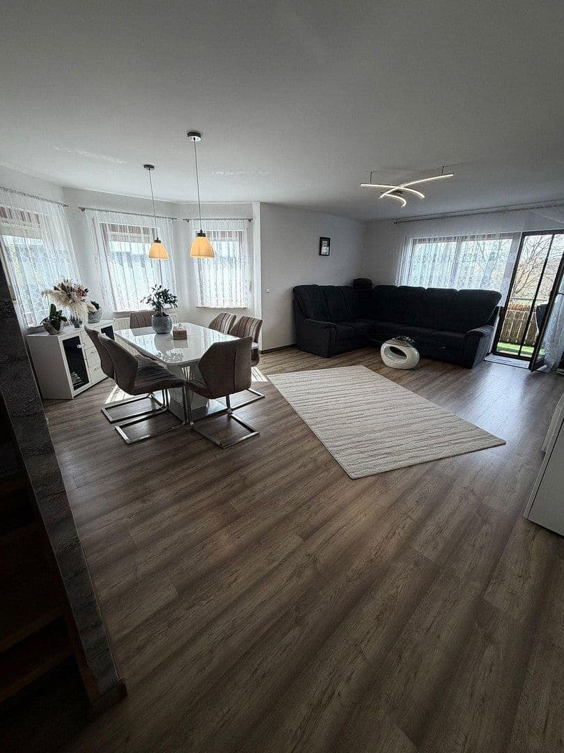 Predaj bytu 4-izbový 114 m², Crailsheim, Bádensko-Wurttembersko Predaj bytu 4-izbový 114 m², Crailsheim, Bádensko-Wurttembersko