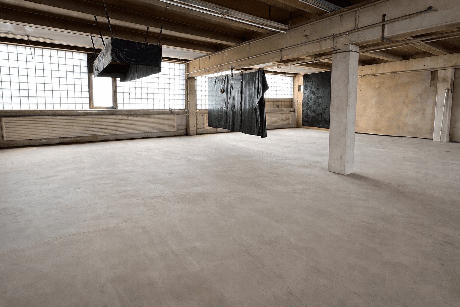 Predaj domu 8.500 m², pozemek 6.250 m², Weidhausen b.Coburg, Bavorsko Predaj domu 8.500 m², pozemek 6.250 m², Weidhausen b.Coburg, Bavorsko