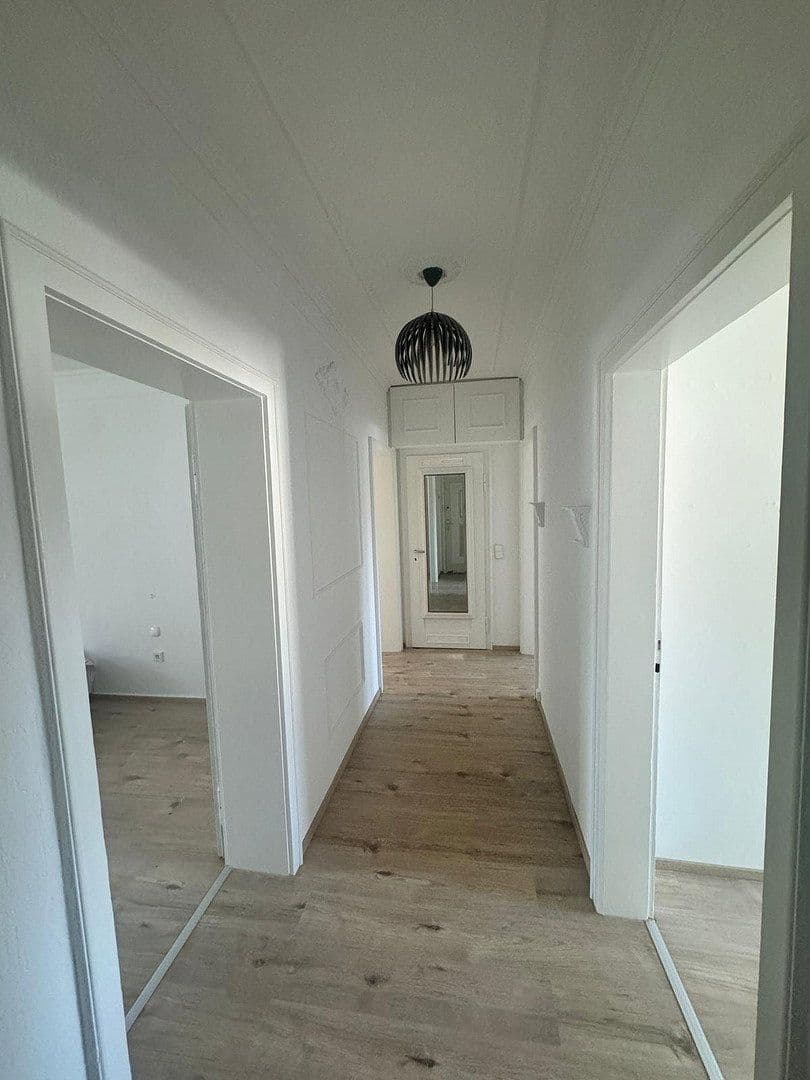 Prenájom bytu 78 m², Eisenstr. 21, Mannheim, Bádensko-Wurttembersko Prenájom bytu 78 m², Eisenstr. 21, Mannheim, Bádensko-Wurttembersko