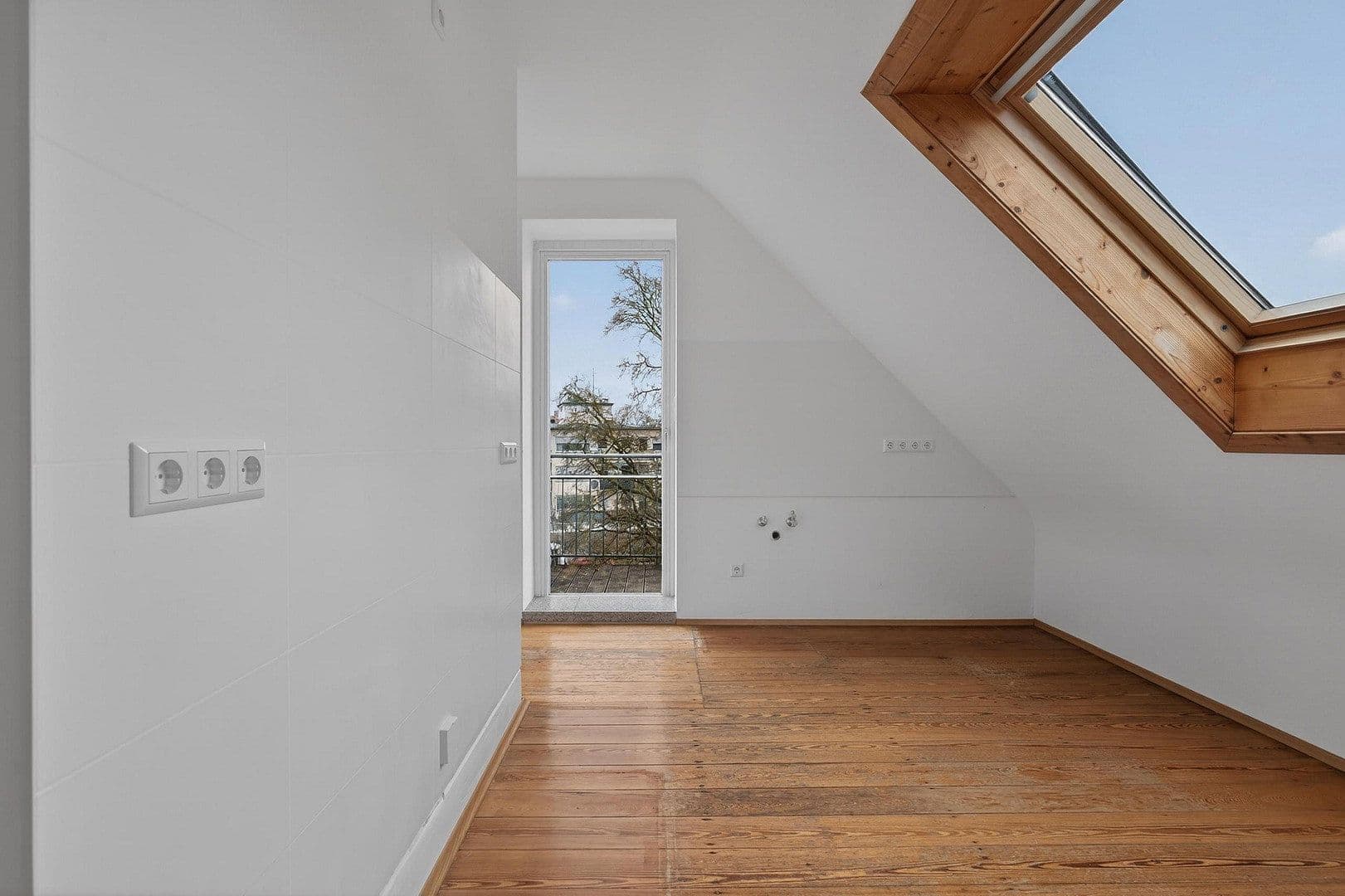 Prenájom bytu 3-izbový 78 m², Nonnenbühl 7, Karlsruhe Durlach, Bádensko-Wurttembersko Prenájom bytu 3-izbový 78 m², Nonnenbühl 7, Karlsruhe Durlach, Bádensko-Wurttembersko