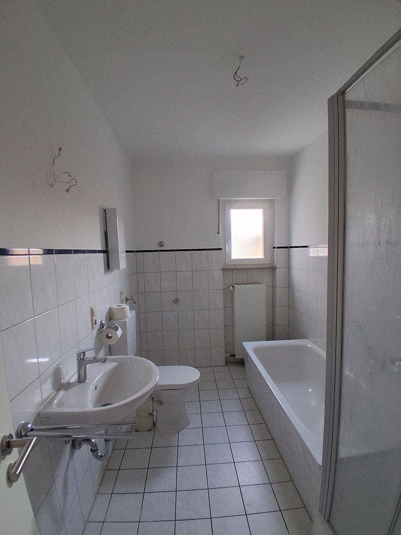 Prenájom bytu 4-izbový 107 m², Dieblich, Porýnie-Falcko Prenájom bytu 4-izbový 107 m², Dieblich, Porýnie-Falcko