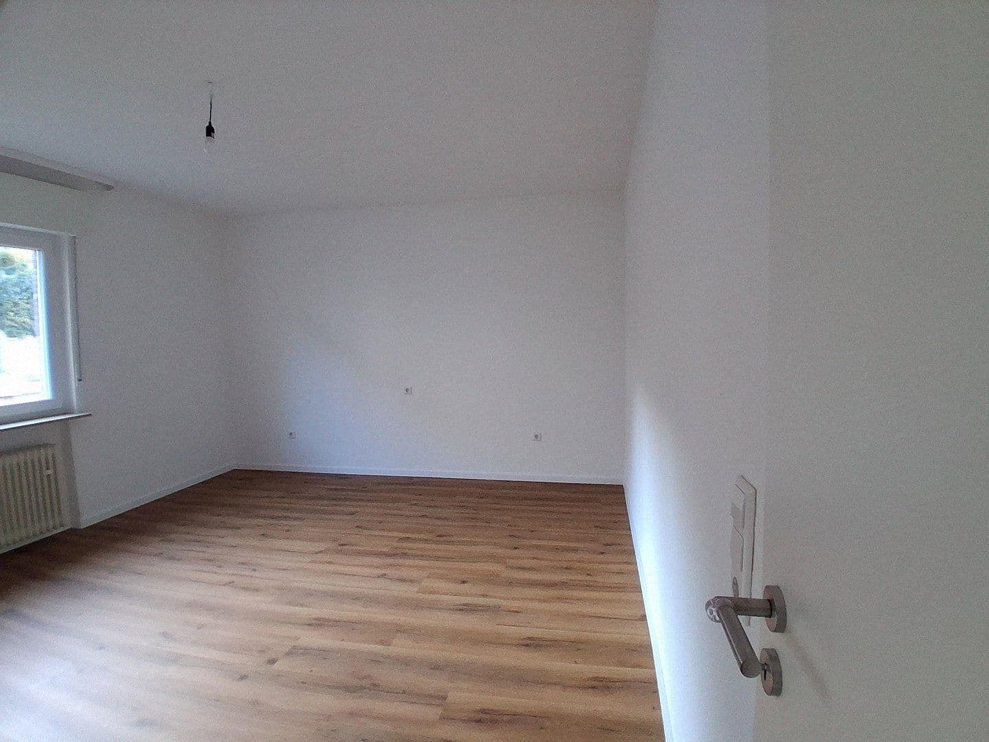Prenájom bytu 4-izbový 107 m², Dieblich, Porýnie-Falcko Prenájom bytu 4-izbový 107 m², Dieblich, Porýnie-Falcko
