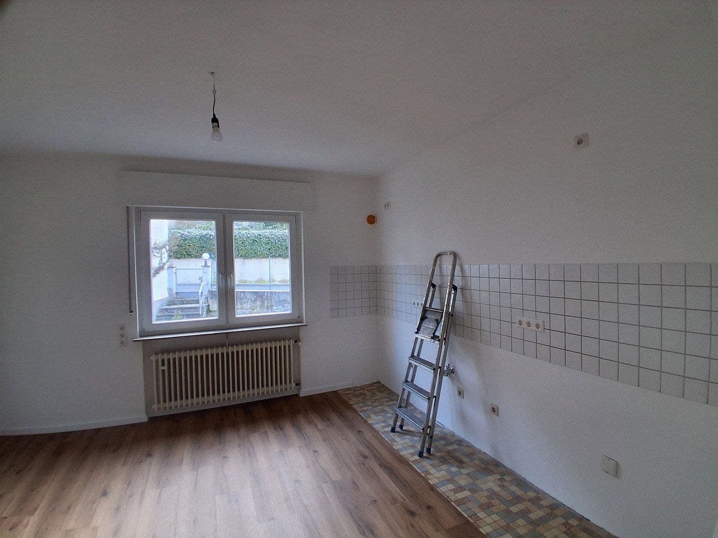 Prenájom bytu 4-izbový 107 m², Dieblich, Porýnie-Falcko Prenájom bytu 4-izbový 107 m², Dieblich, Porýnie-Falcko