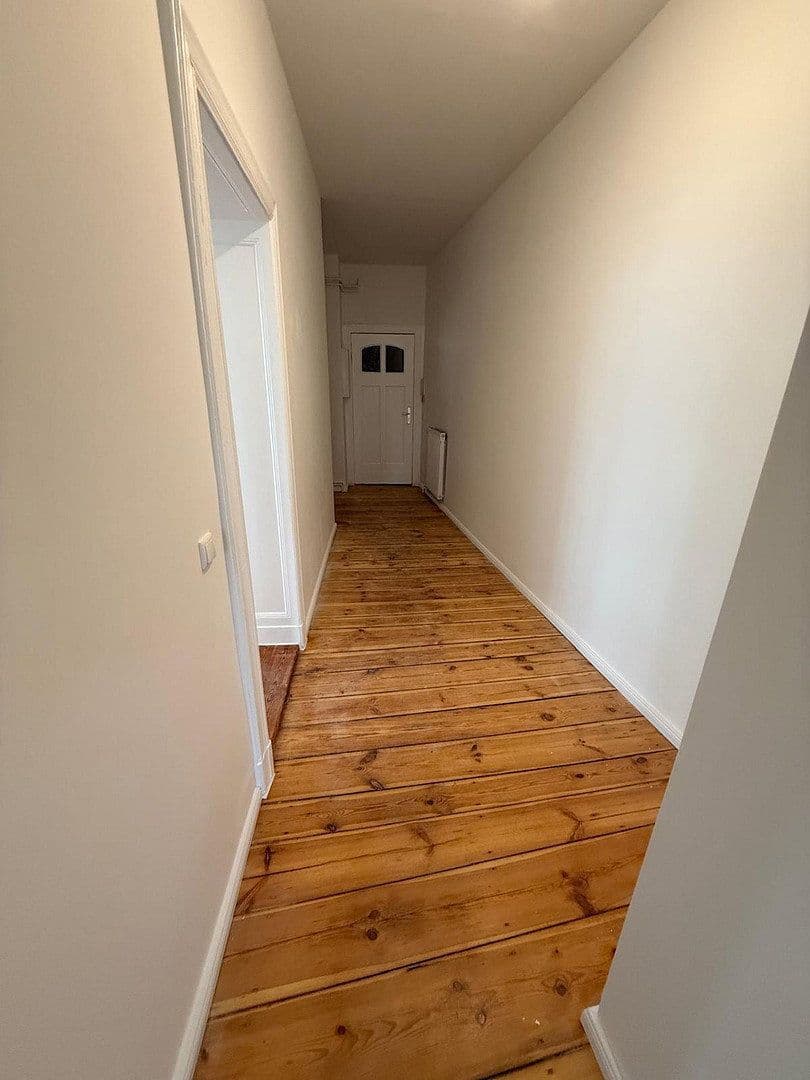 Prenájom bytu 3-izbový 107 m², Detmolder Straße, Berlin, Berlín Prenájom bytu 3-izbový 107 m², Detmolder Straße, Berlin, Berlín