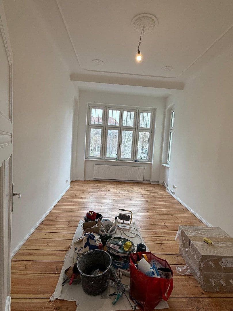 Prenájom bytu 3-izbový 107 m², Detmolder Straße, Berlin, Berlín Prenájom bytu 3-izbový 107 m², Detmolder Straße, Berlin, Berlín