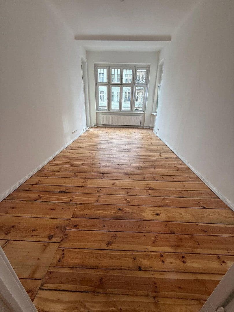 Prenájom bytu 3-izbový 107 m², Detmolder Straße, Berlin, Berlín Prenájom bytu 3-izbový 107 m², Detmolder Straße, Berlin, Berlín