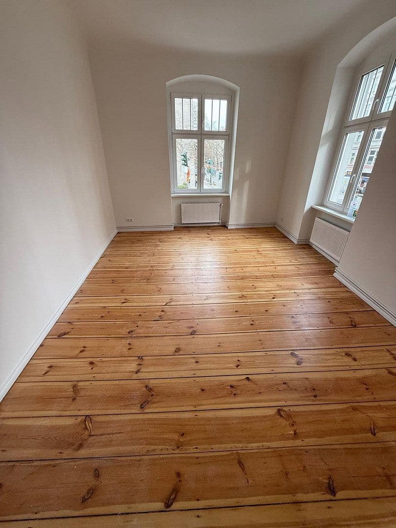 Prenájom bytu 3-izbový 107 m², Detmolder Straße, Berlin, Berlín Prenájom bytu 3-izbový 107 m², Detmolder Straße, Berlin, Berlín