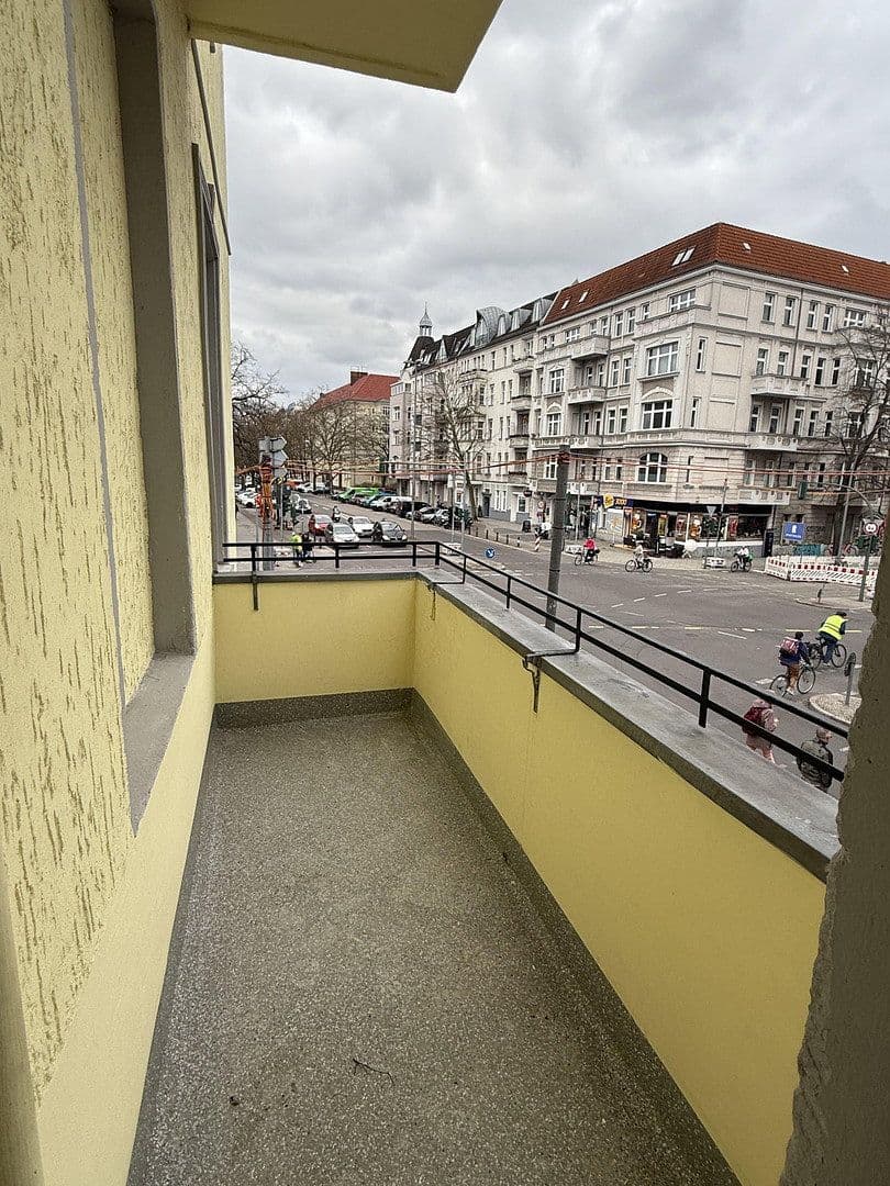 Prenájom bytu 3-izbový 107 m², Detmolder Straße, Berlin, Berlín Prenájom bytu 3-izbový 107 m², Detmolder Straße, Berlin, Berlín