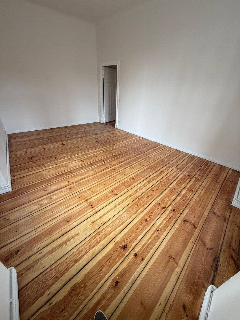 Prenájom bytu 3-izbový 107 m², Detmolder Straße, Berlin, Berlín Prenájom bytu 3-izbový 107 m², Detmolder Straße, Berlin, Berlín