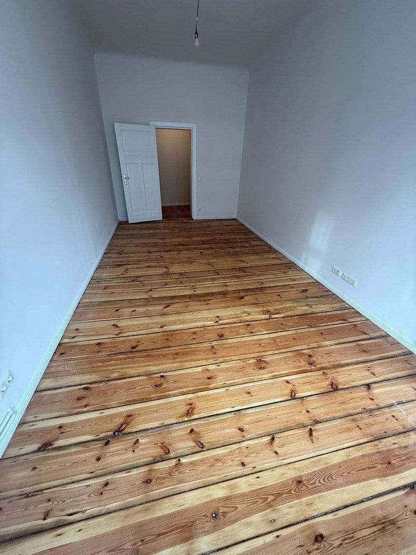 Prenájom bytu 3-izbový 107 m², Detmolder Straße, Berlin, Berlín Prenájom bytu 3-izbový 107 m², Detmolder Straße, Berlin, Berlín