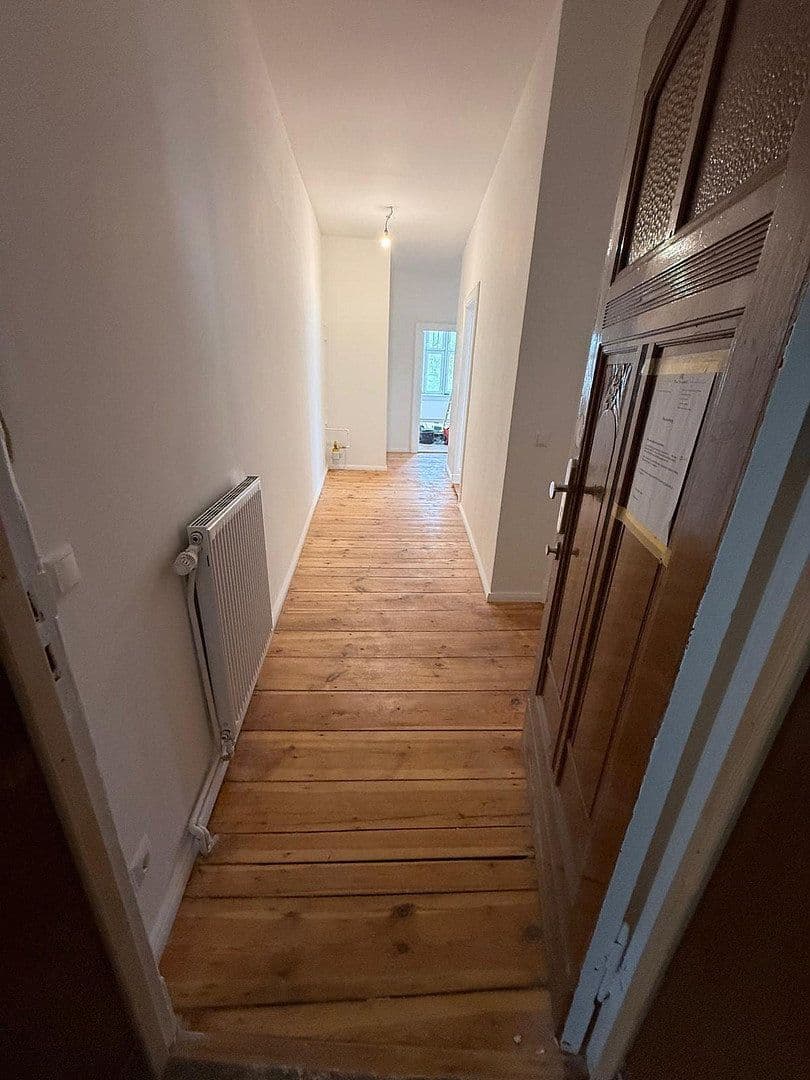 Prenájom bytu 3-izbový 107 m², Detmolder Straße, Berlin, Berlín Prenájom bytu 3-izbový 107 m², Detmolder Straße, Berlin, Berlín