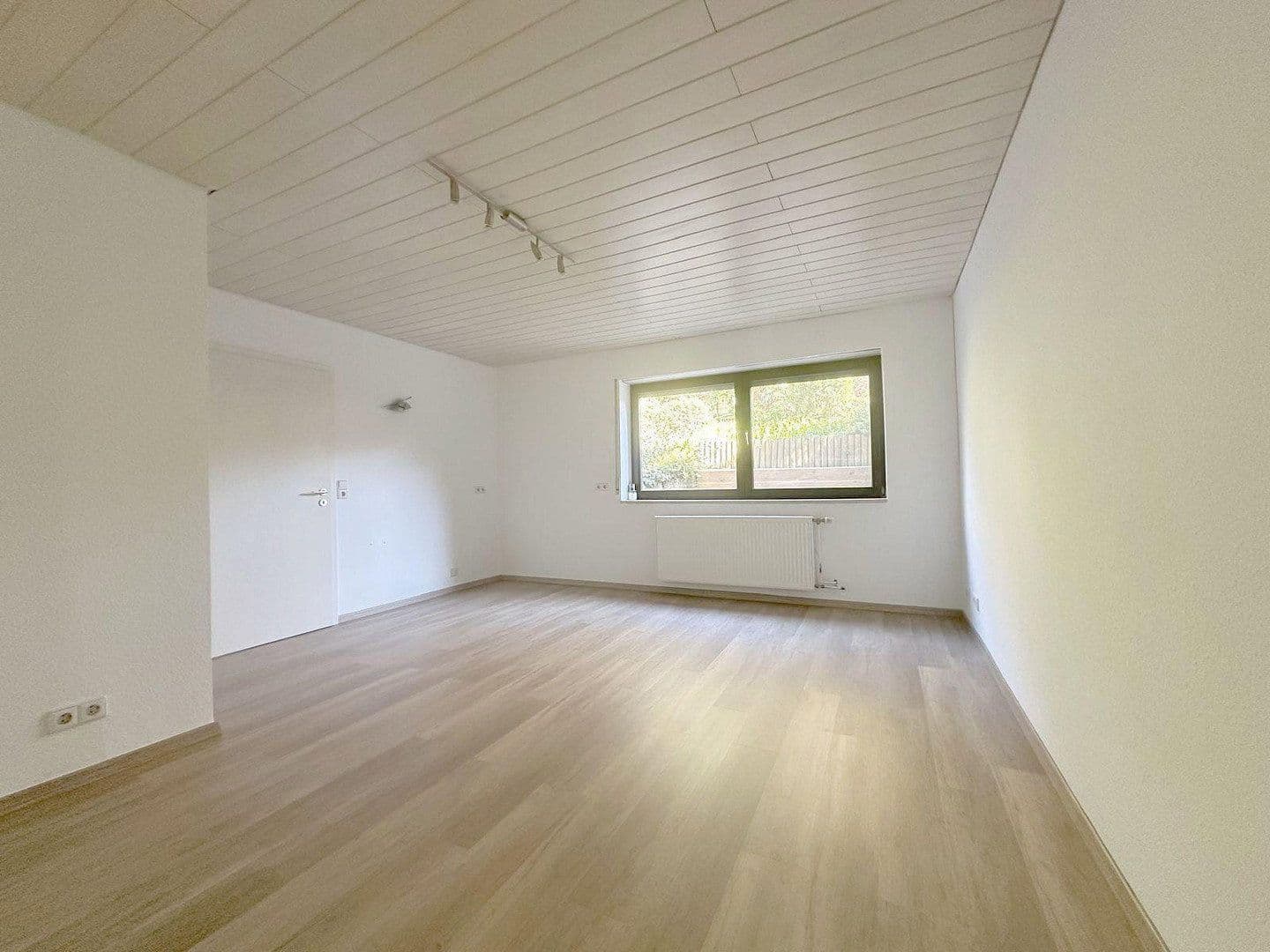 Prenájom bytu 1-izbový 36 m², Pliezhausen, Bádensko-Wurttembersko Prenájom bytu 1-izbový 36 m², Pliezhausen, Bádensko-Wurttembersko