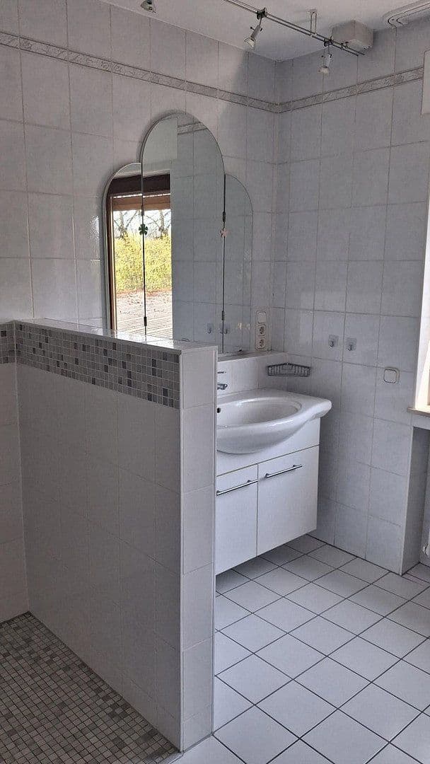 Prenájom bytu 3-izbový 105 m², Goethestraße, Langgöns, Hesensko Prenájom bytu 3-izbový 105 m², Goethestraße, Langgöns, Hesensko