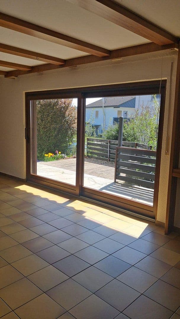 Prenájom bytu 3-izbový 105 m², Goethestraße, Langgöns, Hesensko Prenájom bytu 3-izbový 105 m², Goethestraße, Langgöns, Hesensko