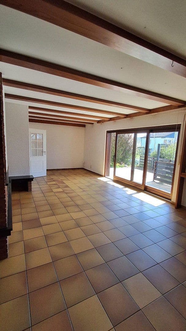 Prenájom bytu 3-izbový 105 m², Goethestraße, Langgöns, Hesensko Prenájom bytu 3-izbový 105 m², Goethestraße, Langgöns, Hesensko