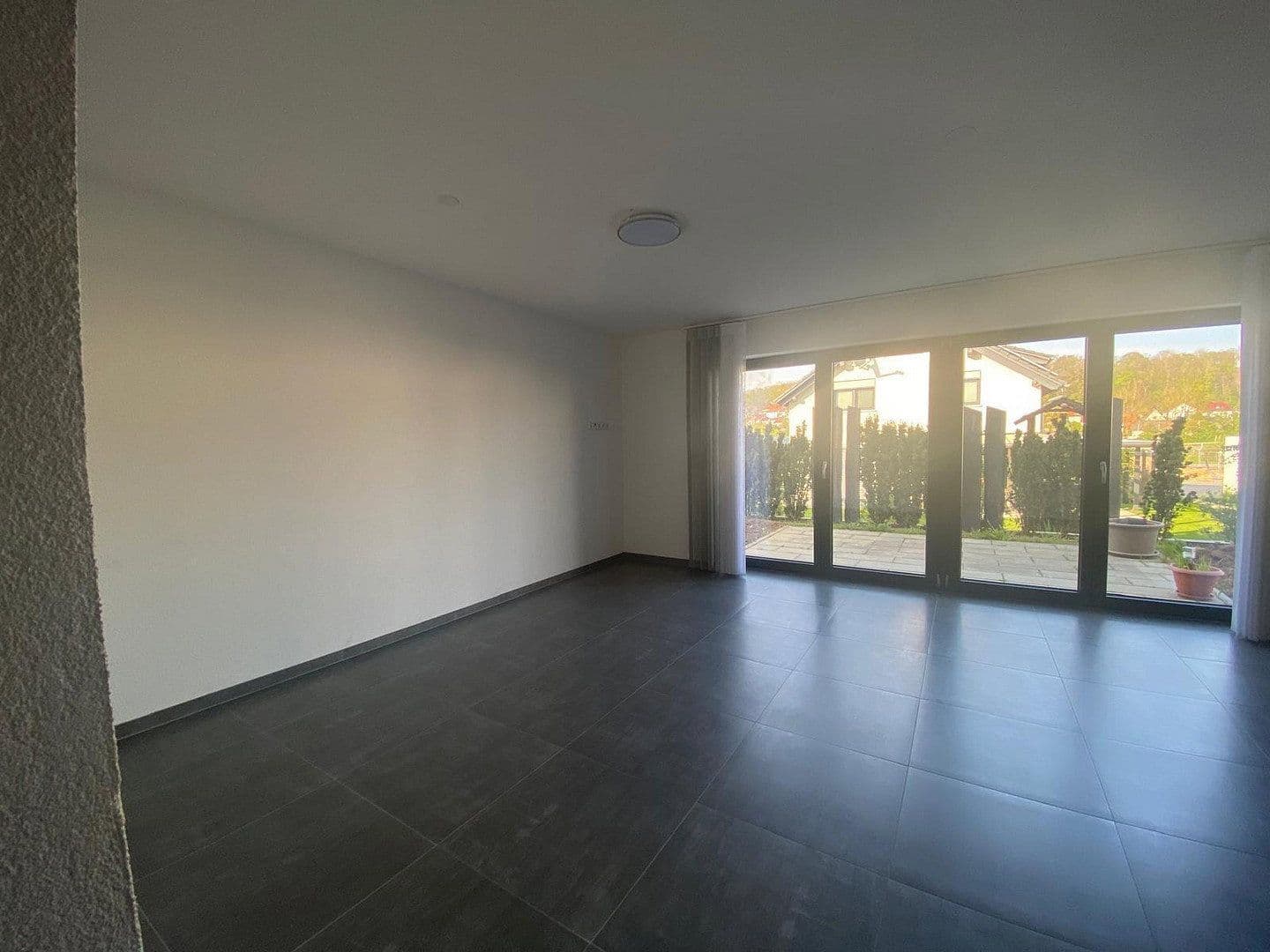 Prenájom bytu 2-izbový 70 m², Amstetten, Bádensko-Wurttembersko Prenájom bytu 2-izbový 70 m², Amstetten, Bádensko-Wurttembersko