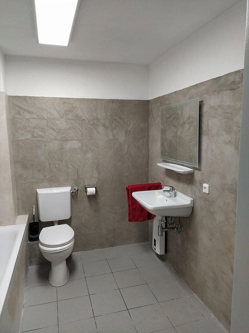 Prenájom bytu 3-izbový 66 m², Bahnhofstrasse 38, Übach-Palenberg, Severné Porýnie - Westfálsko Prenájom bytu 3-izbový 66 m², Bahnhofstrasse 38, Übach-Palenberg, Severné Porýnie - Westfálsko