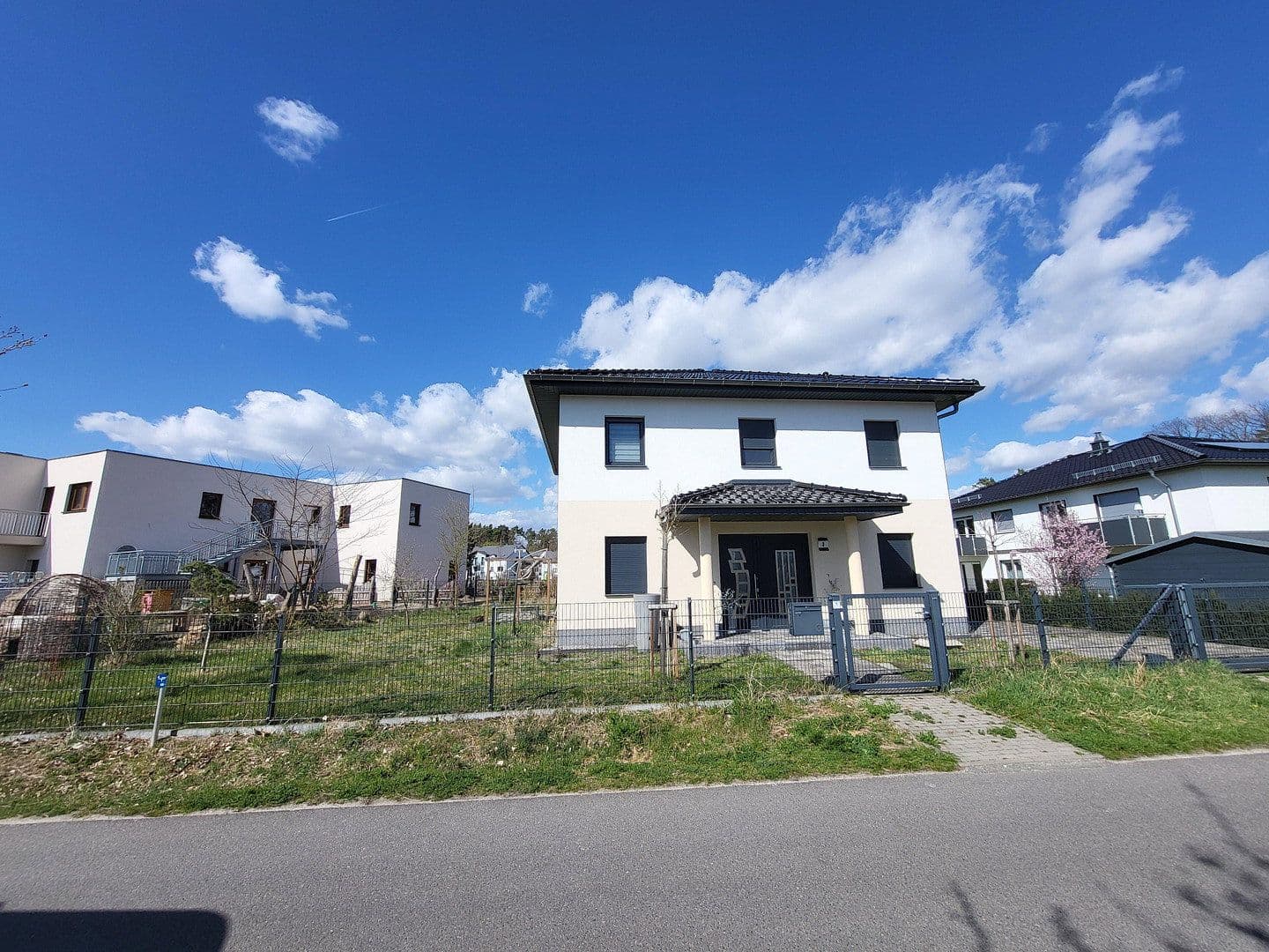 Predaj domu 130 m², pozemek 700 m², Am Lärchengrund 3, Bad Saarow, Brandenbursko Predaj domu 130 m², pozemek 700 m², Am Lärchengrund 3, Bad Saarow, Brandenbursko