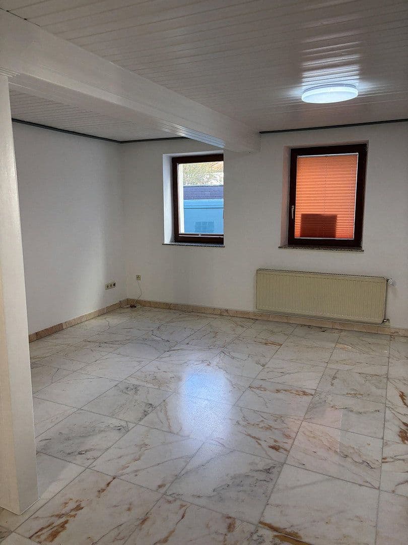 Prenájom domu 91 m², pozemek 101 m², Freinsheim, Porýnie-Falcko Prenájom domu 91 m², pozemek 101 m², Freinsheim, Porýnie-Falcko