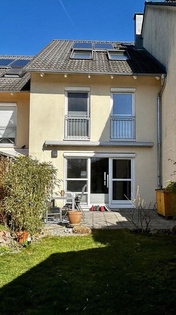 Predaj domu 149 m², pozemek 213 m², Nürnberg, Bavorsko Predaj domu 149 m², pozemek 213 m², Nürnberg, Bavorsko