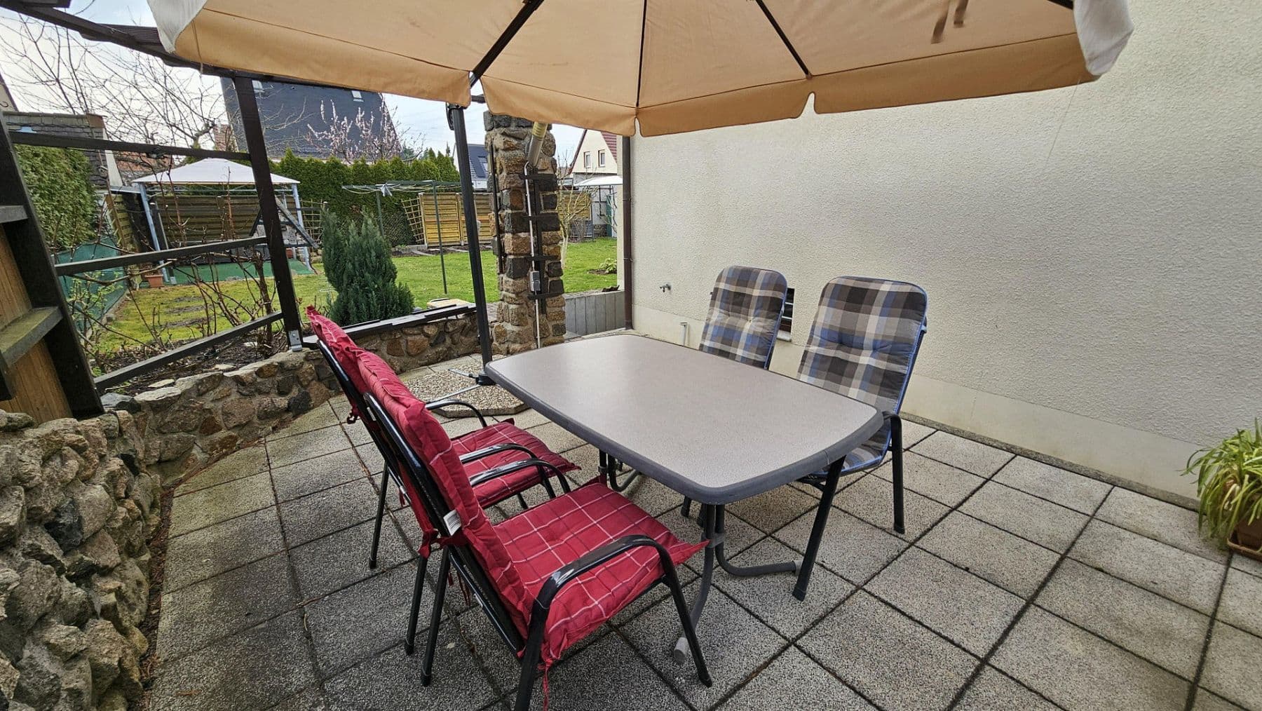 Predaj domu 100 m², pozemek 480 m², Leipzig, Sasko Predaj domu 100 m², pozemek 480 m², Leipzig, Sasko