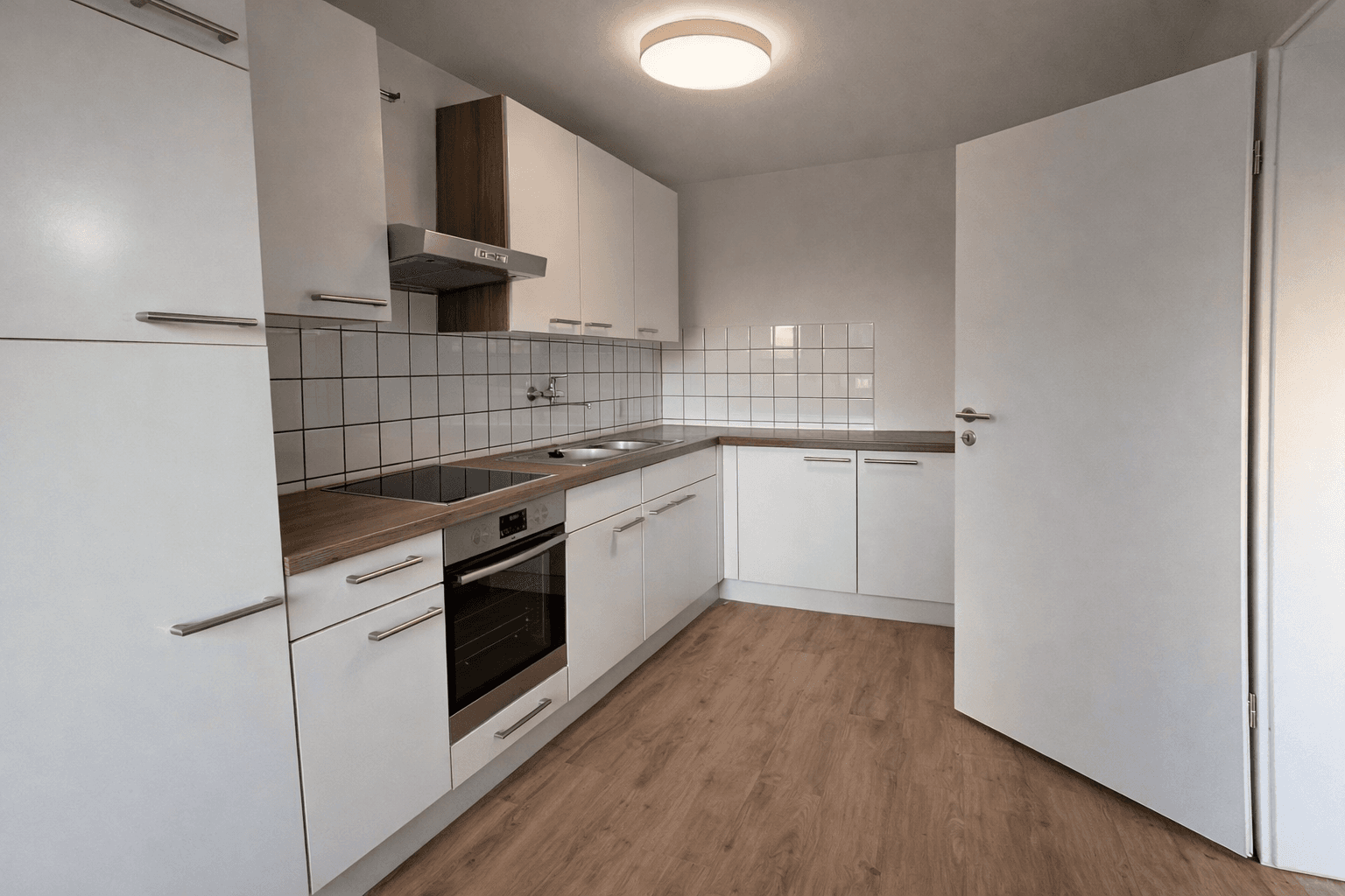 Prenájom bytu 3-izbový 90 m², Eschenweg, Süßen, Bádensko-Wurttembersko Prenájom bytu 3-izbový 90 m², Eschenweg, Süßen, Bádensko-Wurttembersko