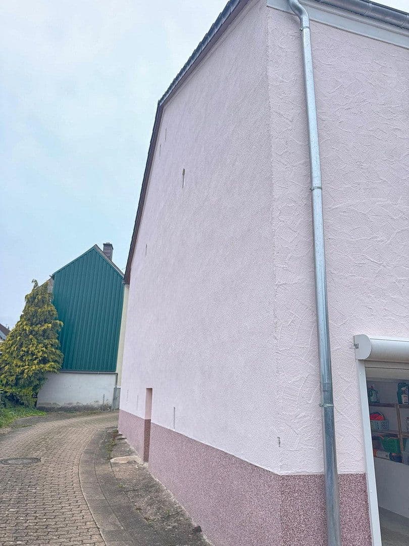 Predaj domu 180 m², pozemek 500 m², Schmelz, Sársko Predaj domu 180 m², pozemek 500 m², Schmelz, Sársko
