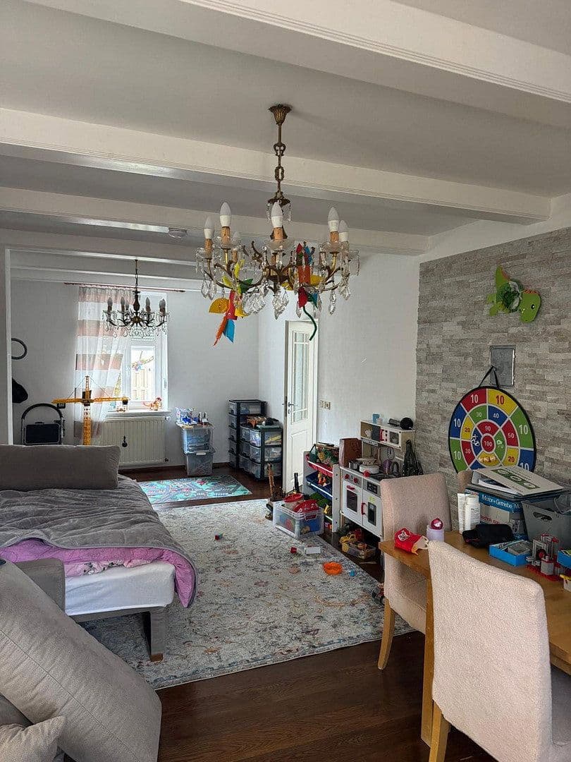 Predaj domu 180 m², pozemek 500 m², Schmelz, Sársko Predaj domu 180 m², pozemek 500 m², Schmelz, Sársko