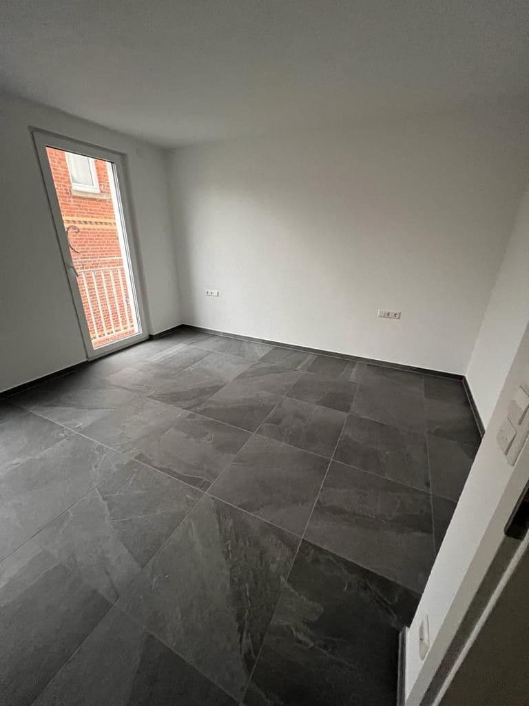 Prenájom bytu 3-izbový 85 m², Sindelfingen, Bádensko-Wurttembersko Prenájom bytu 3-izbový 85 m², Sindelfingen, Bádensko-Wurttembersko