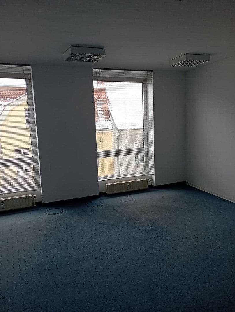 Prenájom kancelárie 76 m², Baruther Strasse 20/21, Zossen, Brandenbursko Prenájom kancelárie 76 m², Baruther Strasse 20/21, Zossen, Brandenbursko