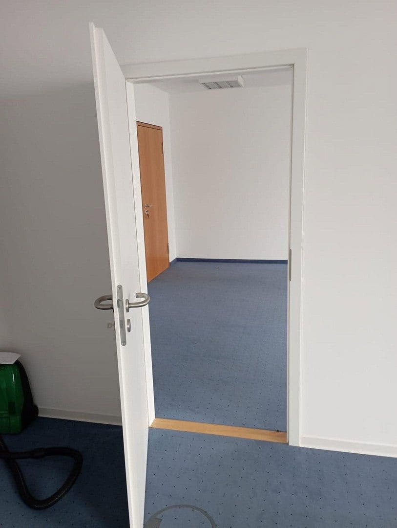 Prenájom kancelárie 76 m², Baruther Strasse 20/21, Zossen, Brandenbursko Prenájom kancelárie 76 m², Baruther Strasse 20/21, Zossen, Brandenbursko