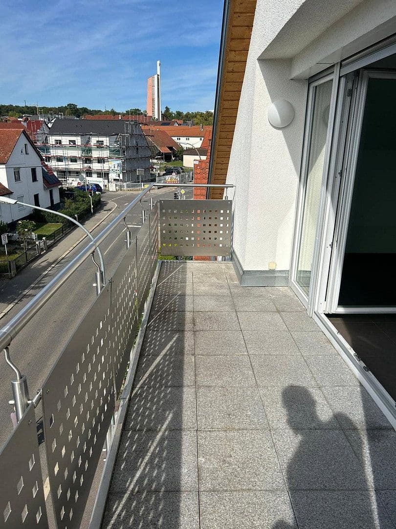 Prenájom bytu 3-izbový 85 m², Sindelfingen, Bádensko-Wurttembersko Prenájom bytu 3-izbový 85 m², Sindelfingen, Bádensko-Wurttembersko