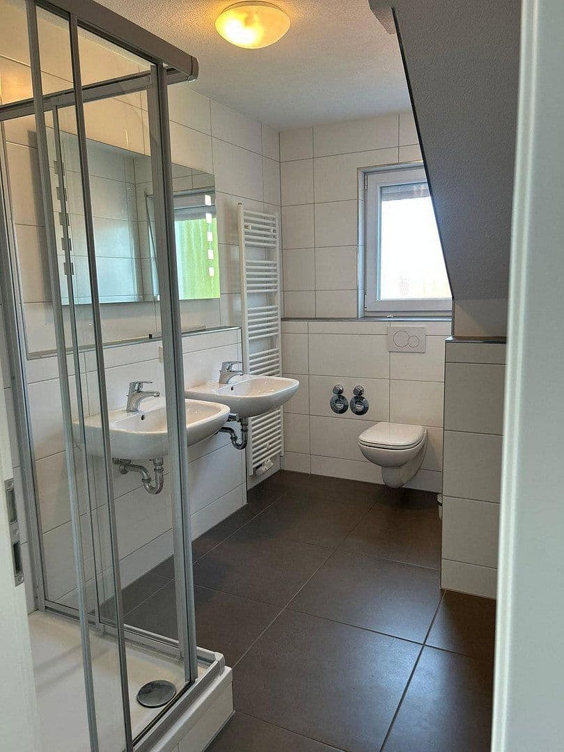 Prenájom bytu 3-izbový 85 m², Sindelfingen, Bádensko-Wurttembersko Prenájom bytu 3-izbový 85 m², Sindelfingen, Bádensko-Wurttembersko