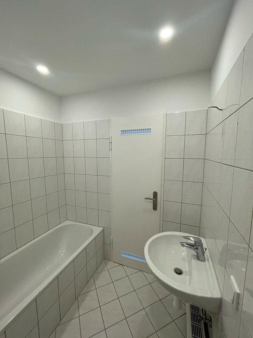 Prenájom bytu 2-izbový 68 m², Halbergstraße 27, Ludwigshafen, Porýnie-Falcko Prenájom bytu 2-izbový 68 m², Halbergstraße 27, Ludwigshafen, Porýnie-Falcko