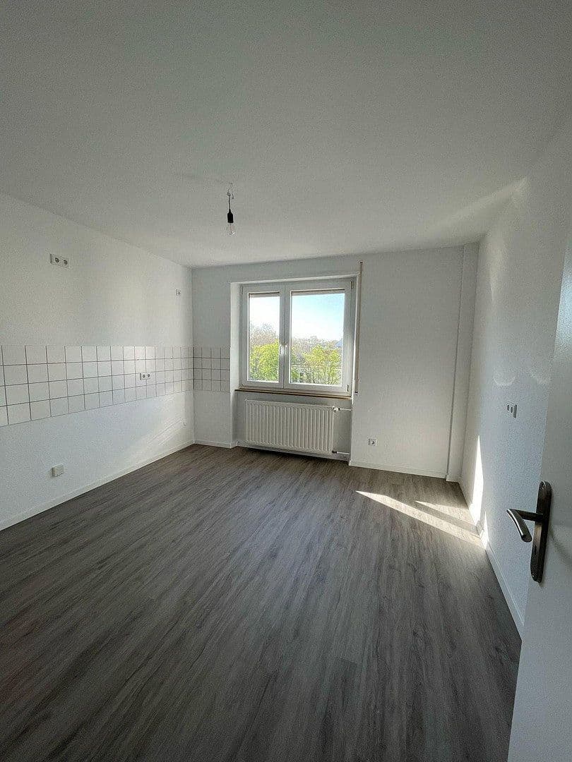 Prenájom bytu 2-izbový 68 m², Halbergstraße 27, Ludwigshafen, Porýnie-Falcko Prenájom bytu 2-izbový 68 m², Halbergstraße 27, Ludwigshafen, Porýnie-Falcko