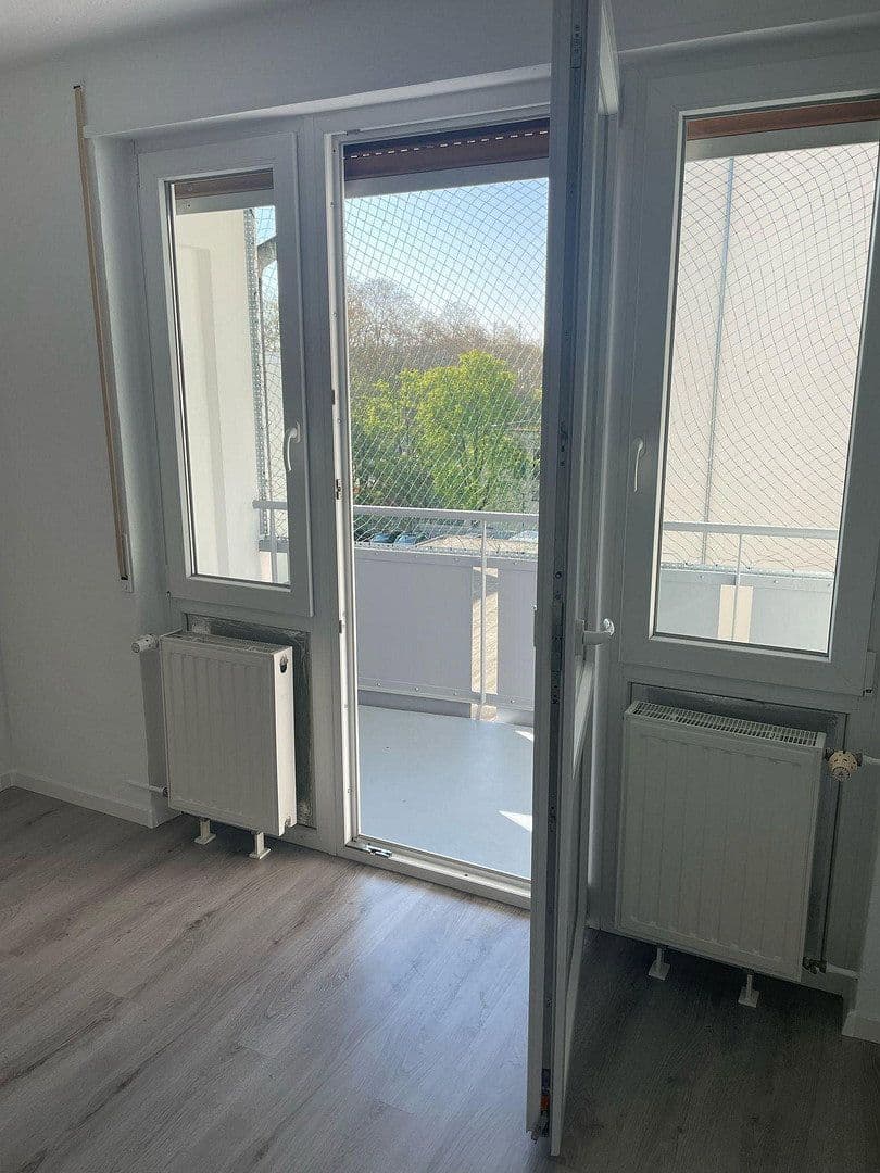 Prenájom bytu 2-izbový 68 m², Halbergstraße 27, Ludwigshafen, Porýnie-Falcko Prenájom bytu 2-izbový 68 m², Halbergstraße 27, Ludwigshafen, Porýnie-Falcko