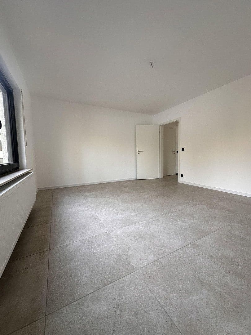 Prenájom bytu 3-izbový 77 m², Parkstrasse 25, Ehlscheid, Porýnie-Falcko Prenájom bytu 3-izbový 77 m², Parkstrasse 25, Ehlscheid, Porýnie-Falcko