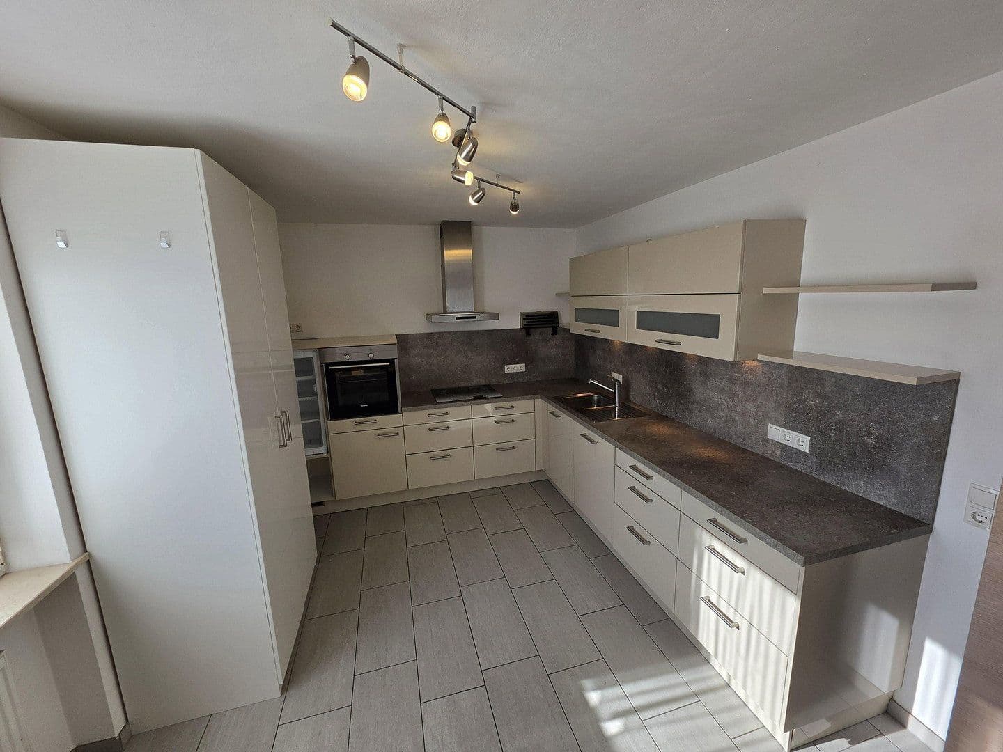 Prenájom bytu 2-izbový 61 m², Henschelring 3, Kirchheim b. München, Bavorsko Prenájom bytu 2-izbový 61 m², Henschelring 3, Kirchheim b. München, Bavorsko