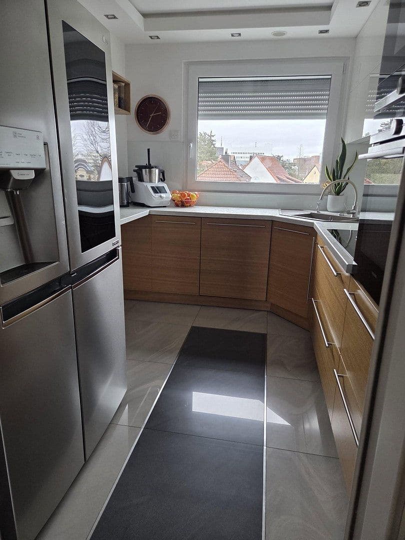 Prenájom bytu 3-izbový 79 m², Fürth, Bavorsko Prenájom bytu 3-izbový 79 m², Fürth, Bavorsko