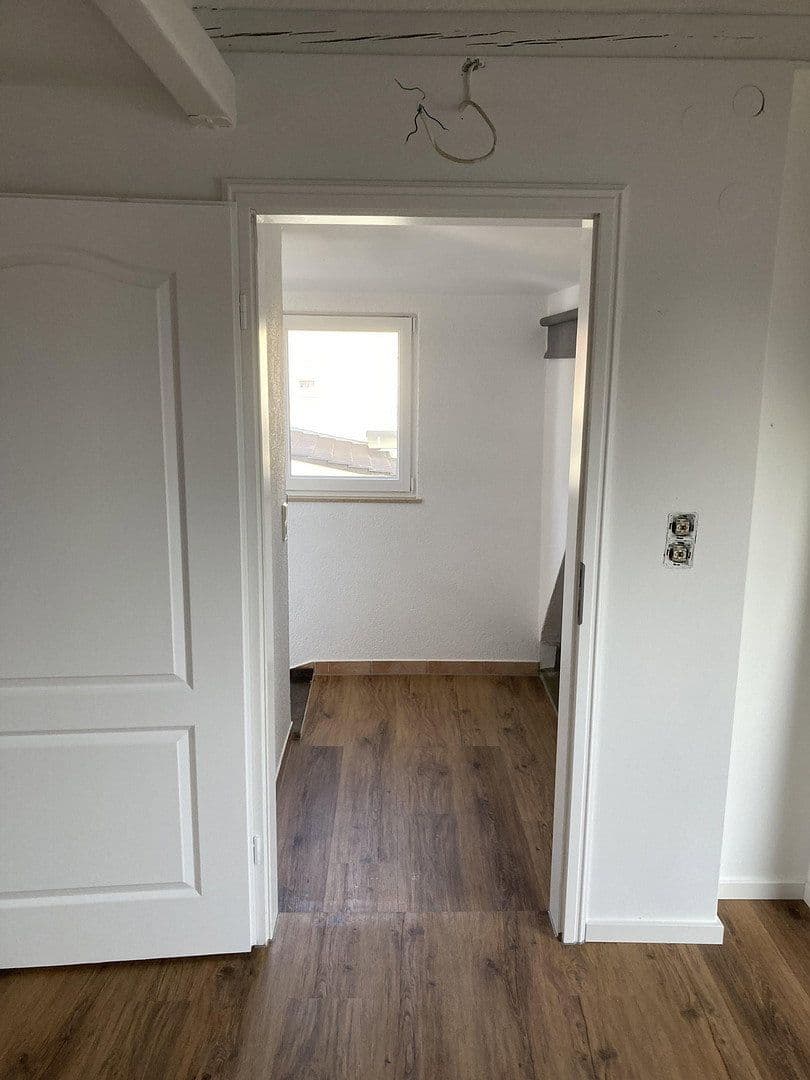 Prenájom domu 140 m², pozemek 200 m², Fellbach, Bádensko-Wurttembersko Prenájom domu 140 m², pozemek 200 m², Fellbach, Bádensko-Wurttembersko